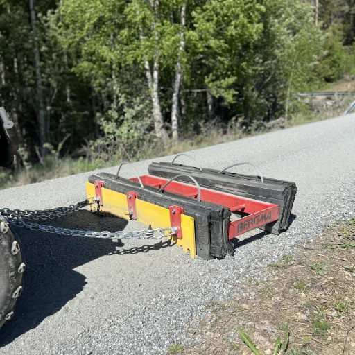 Gummislodd 1500 mm med tannet regulerbart stål