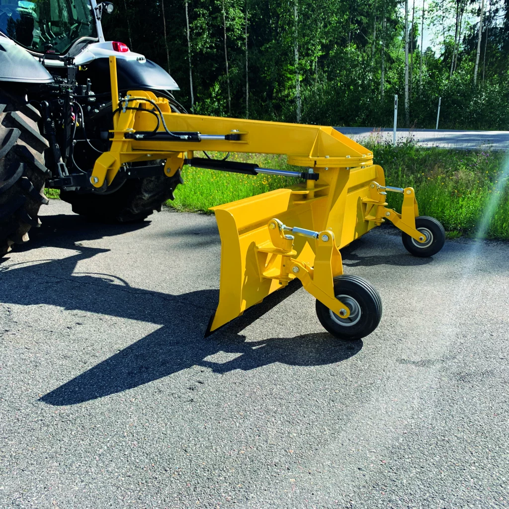 LILLESETH SNØ-/PL.SKJÆR 2,75M M/2 SYL. OG HJUL TRIANGEL/TREPUNKT