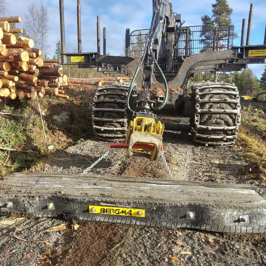 Skogsmatte 3000 mm med kranfeste m / hardox