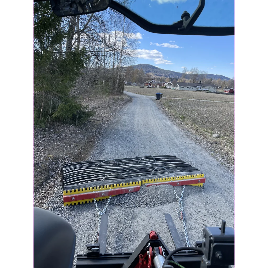 Gummislodd 2800 mm med tannet vendbart regulerbart stål