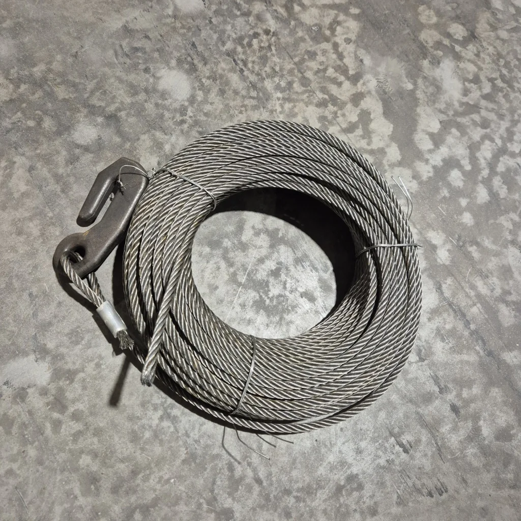 Skogswire / stålwire- 50 m - 8 mm - m/krok br.styrke 4,2t